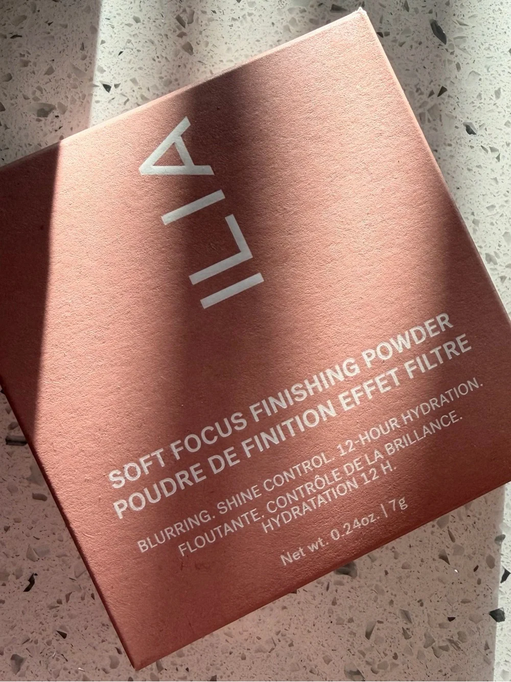 ILIA SOFT FOCUS Finishing Powder in Deep Translucent Compact w/ Mirror CLEAN
